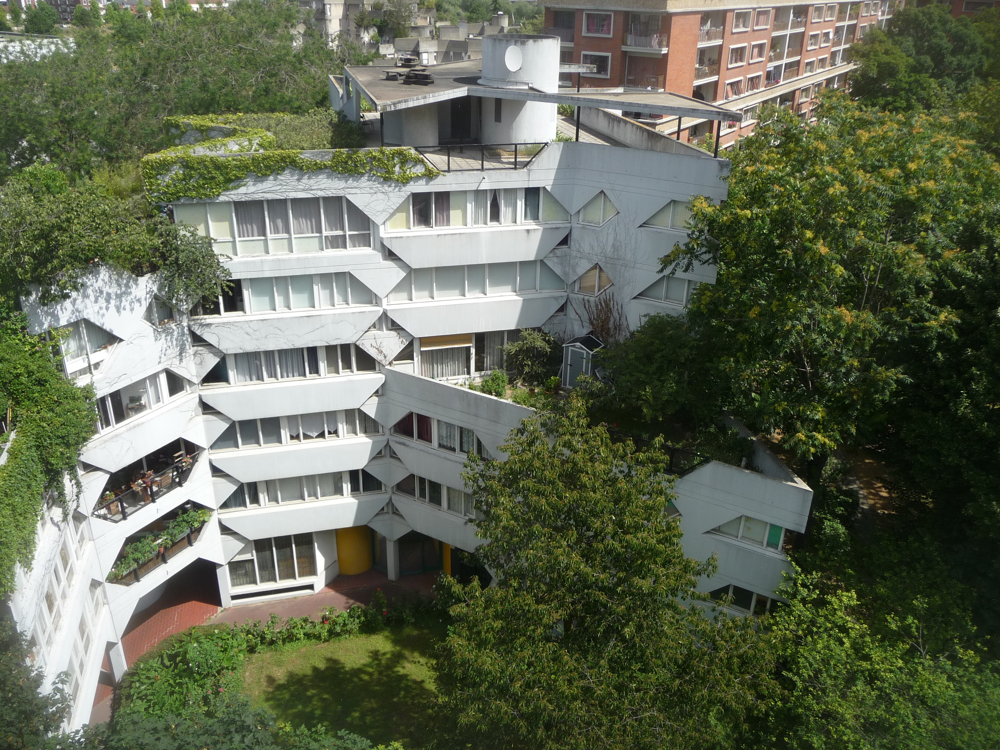 Corps secondaire, côté sud-est sur le jardin