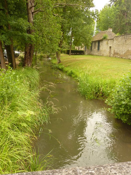 Parc de l’Abbaye de Royaumont : Canal extérieur, vue partielle