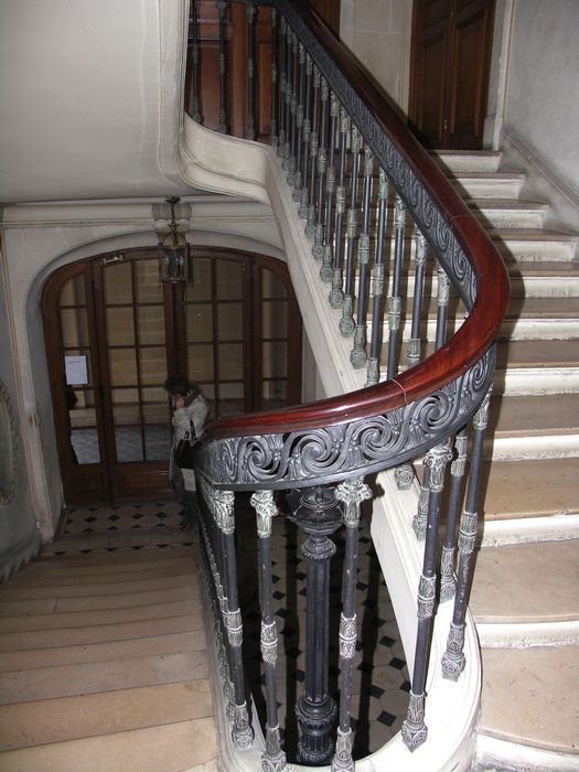 escalier principal, départ de la rampe