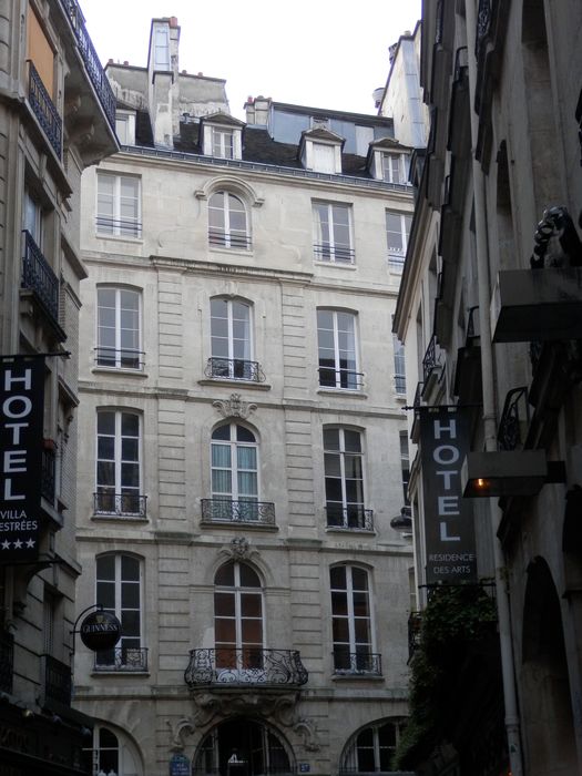 façade sur rue ; vue depuis la rue Gît-le-Coeur