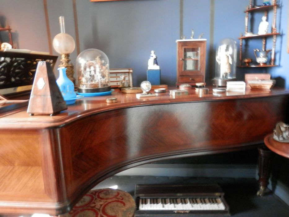 piano du salon de musique