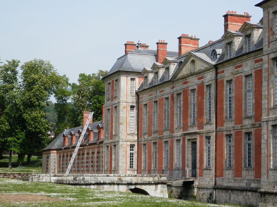 façade sud-ouest, vue partielle