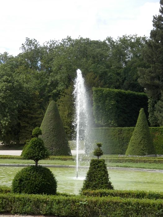 parterre de borderies Sud et topiaires d’Azéma