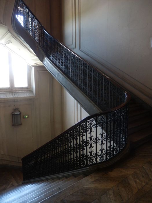 escalier secondaire est