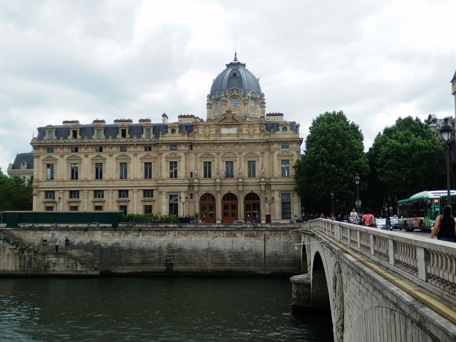 vue générale du bâtiment depuis le Nord