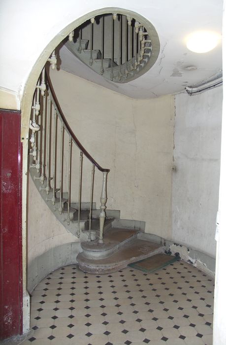 escalier, vue partielle