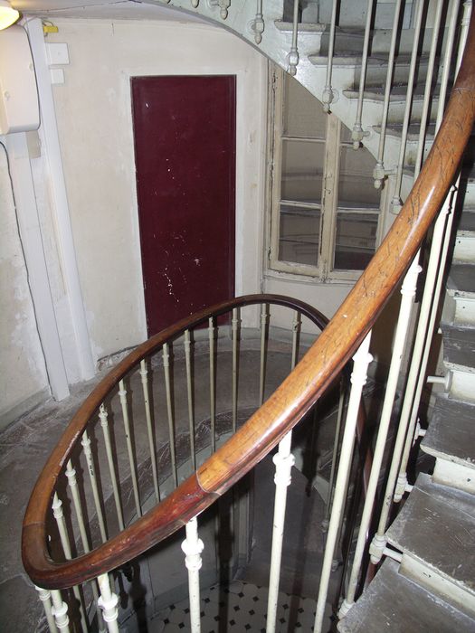 escalier, vue partielle