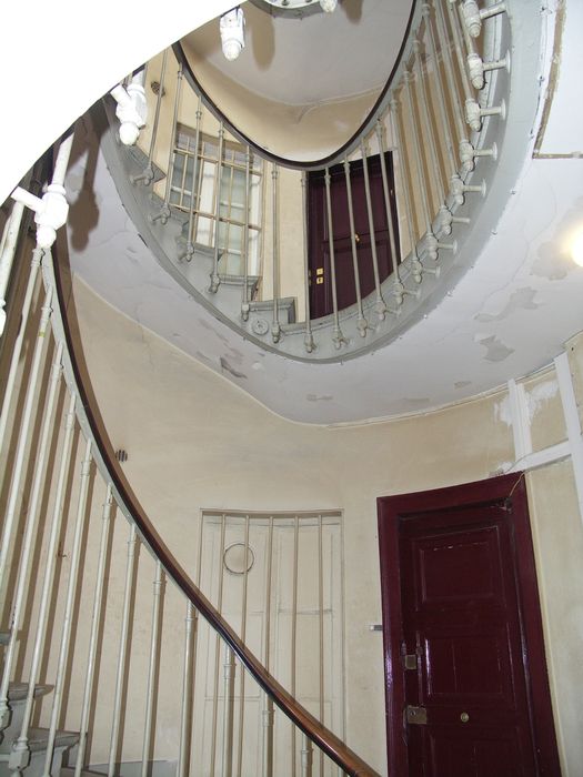 escalier, vue partielle