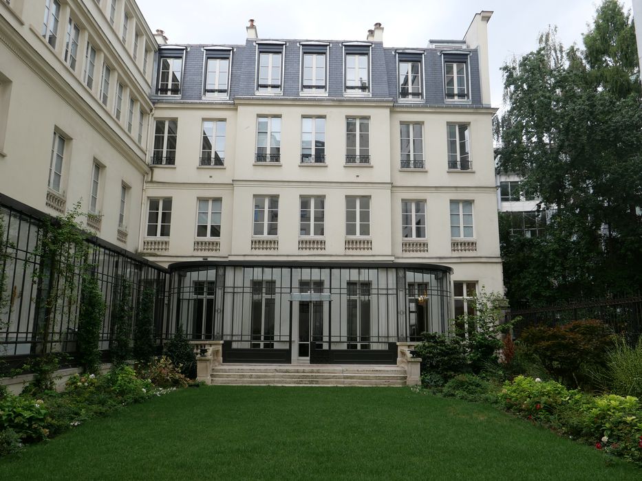 façade postérieure sur jardin