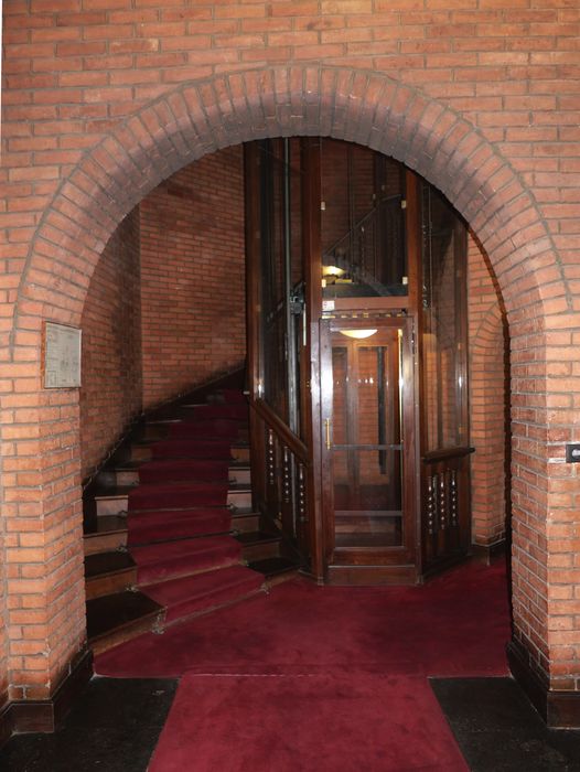 escalier au n°1 de la rue de Nevers