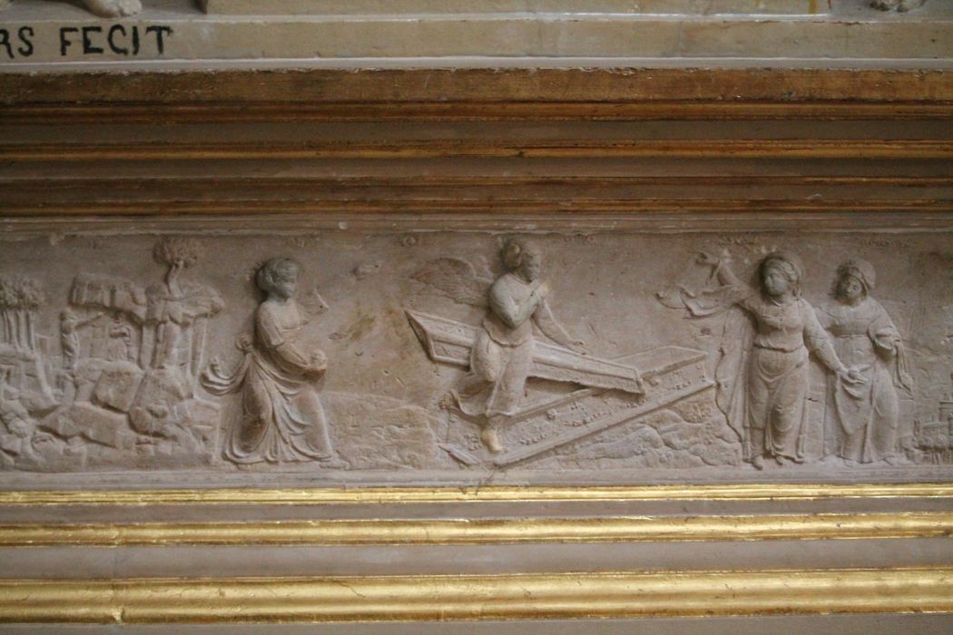 bas-relief : Saintes Femmes au tombeau