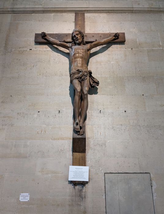 Statue : Christ en croix dit des Filles du Roy