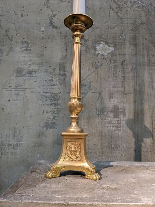 chandelier du maître-autel (garniture d’autel)