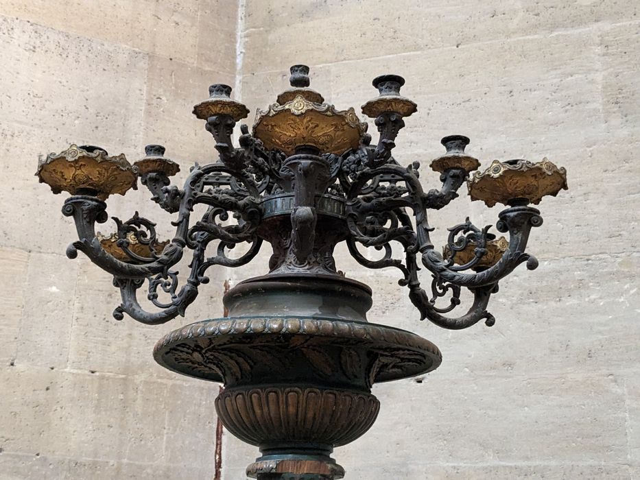 chandelier (girandole à treize bras de lumière)