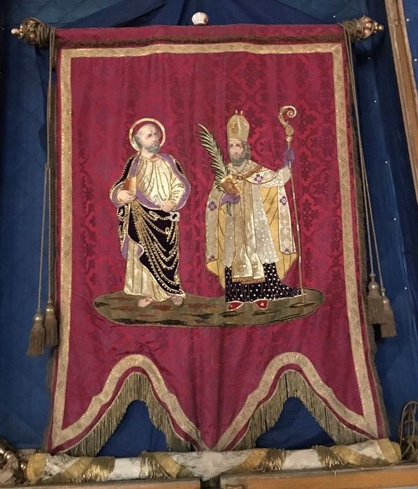 bannière de Saint-Pierre et Saint-Eutrope et son armoire à bannières - © Ministère de la Culture (France), Direction Régionale des Affaires Culturelles d'Île-de-France – Tous droits réservés 