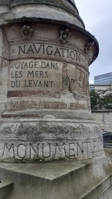 détail de l’assise circulaire 