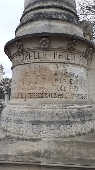 détail de l’assise circulaire 