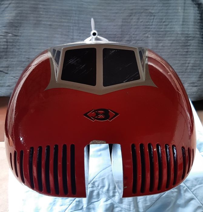 maquette : aérotrain Bertin dite « Pompidou » à sustentation électrique avec son rail, vue avant - © Ministère de la Culture (France), Direction Régionale des Affaires Culturelles d'Île-de-France – Tous droits réservés 