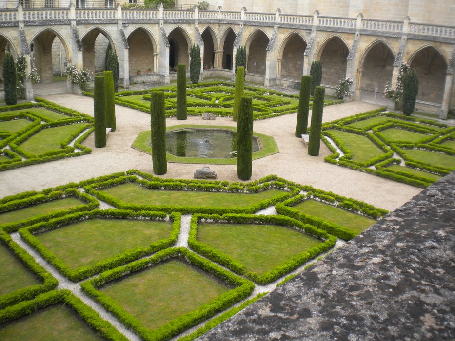 jardin du cloître de l’abbaye