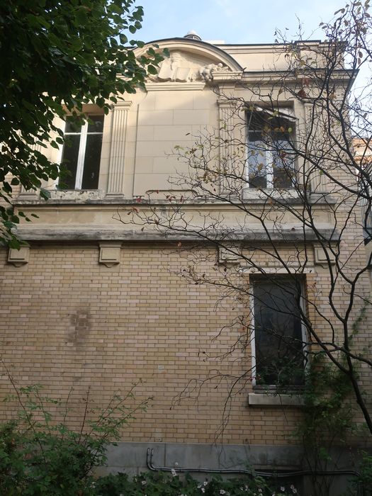 pavillon des Sources, façade ouest, vue partielle