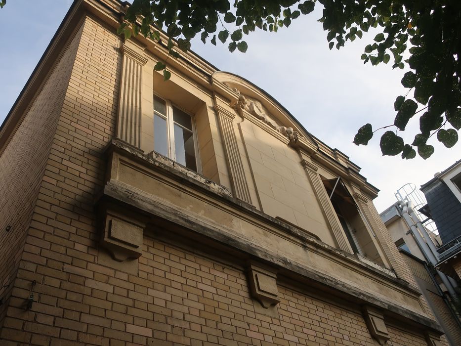 pavillon des Sources, façade ouest, vue partielle