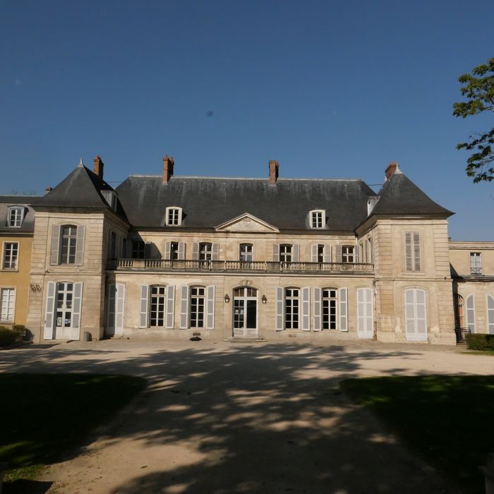 façade sur la cour d’honneur