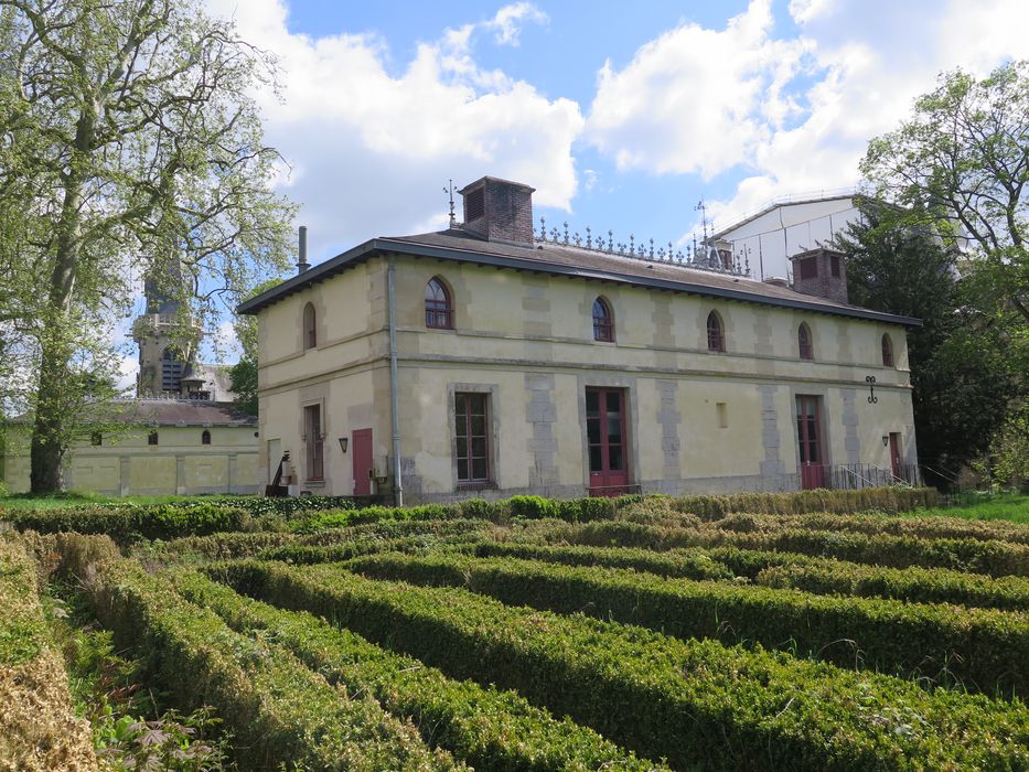 écuries, façade ouest
