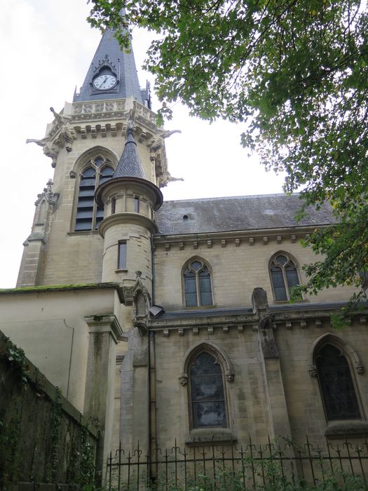 façade latérale ouest, vue partielle