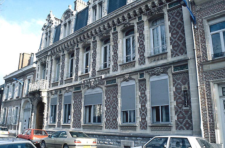 Façade sur rue, boulevard Carnot, depuis le sud / est.