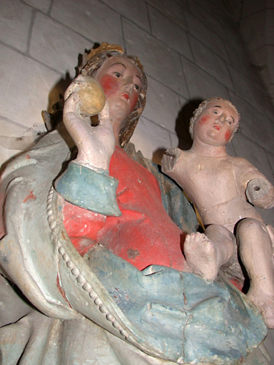 Partie supérieure de la statue.