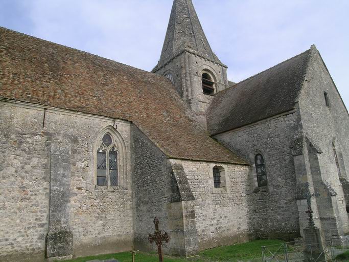 Transept et clocher, côté sud : vue extérieure.