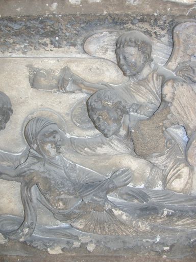 Détail du tympan : Dormition de la Vierge.