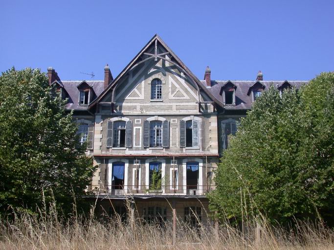 Le pavillon A, dit Letulle : la façade principale.