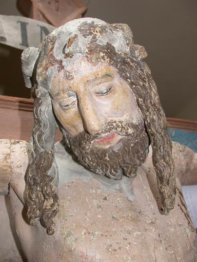 Tête du Christ en cours de dégagement (atelier Laetitia Cochet, 2005).