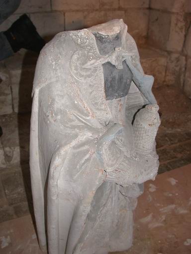 Groupe sculpté en cours de dépose (atelier Giordani, décembre 2005), détail : sainte femme.