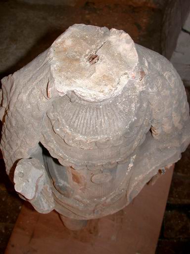 Groupe sculpté en cours de dépose (atelier Giordani, décembre 2005), détail : sainte femme.