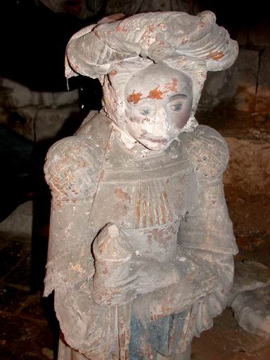 Groupe sculpté en cours de dépose (atelier Giordani, décembre 2005), détail : sainte femme.