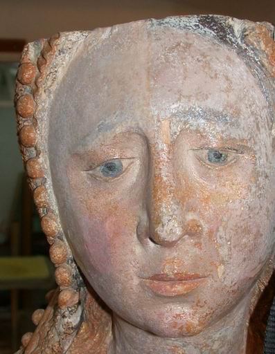 Visage de la sainte, en cours de réintégration (atelier Julie André, 2006).