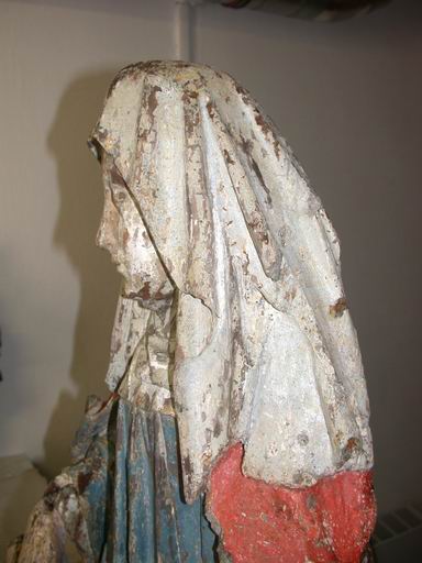 groupe sculpté : Sainte Anne et la Vierge ou l'éducation de la Vierge, voile de Sainte Anne, après dégagement (atelier Giordani, 2004)