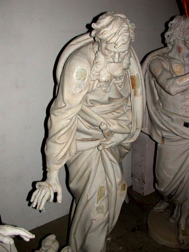 Vue de trois-quarts, avant restauration.