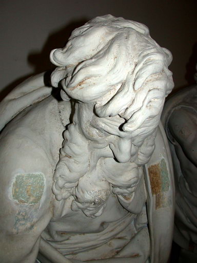 Tête, avant restauration.