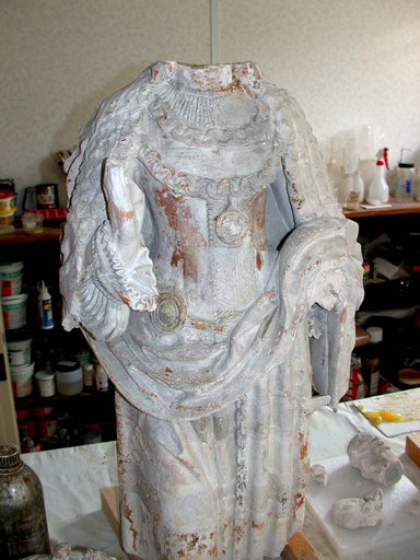 Sainte femme, en cours de restauration (atelier Serge Giordani, 2006).