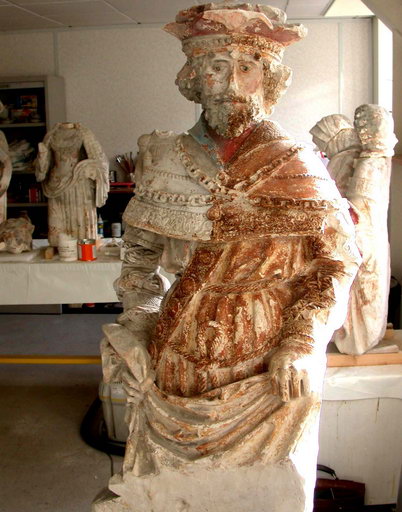 Saint Joseph d'Arimathie, en cours de dégagement (atelier Serge Giordani, 2006).