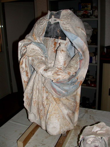 Sainte femme, en cours de restauration (atelier Serge Giordani, 2006).