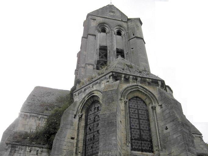 Le clocher-choeur : vue extérieure.