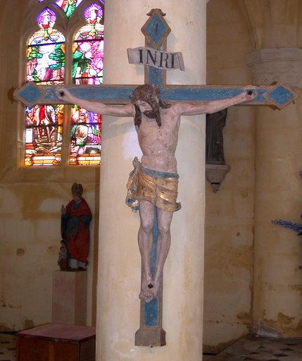 Christ en croix : vue d'ensemble après restauration.