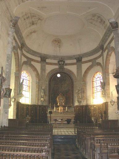 Vue intérieure vers le choeur. - © Monuments historiques