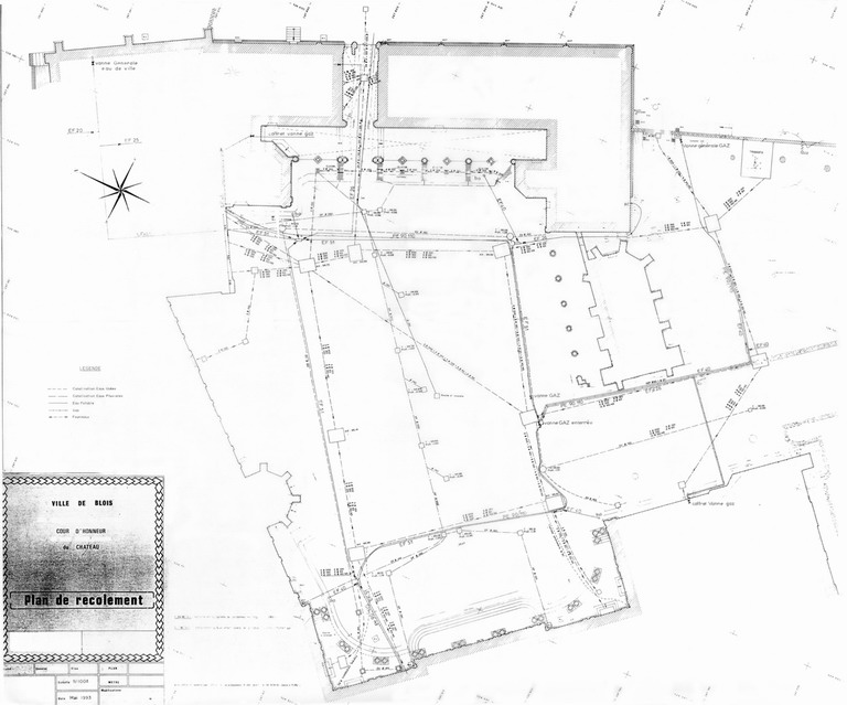 Château de Blois : Cour d'honneur : plan de recollement.