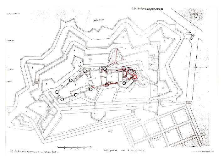 Ancienne forteresse de Montrond : Plan de l'ensemble du site avec superposition du plan de 1650.