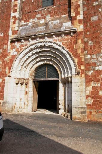 Collégiale Saint-Michel : Portail de la façade ouest